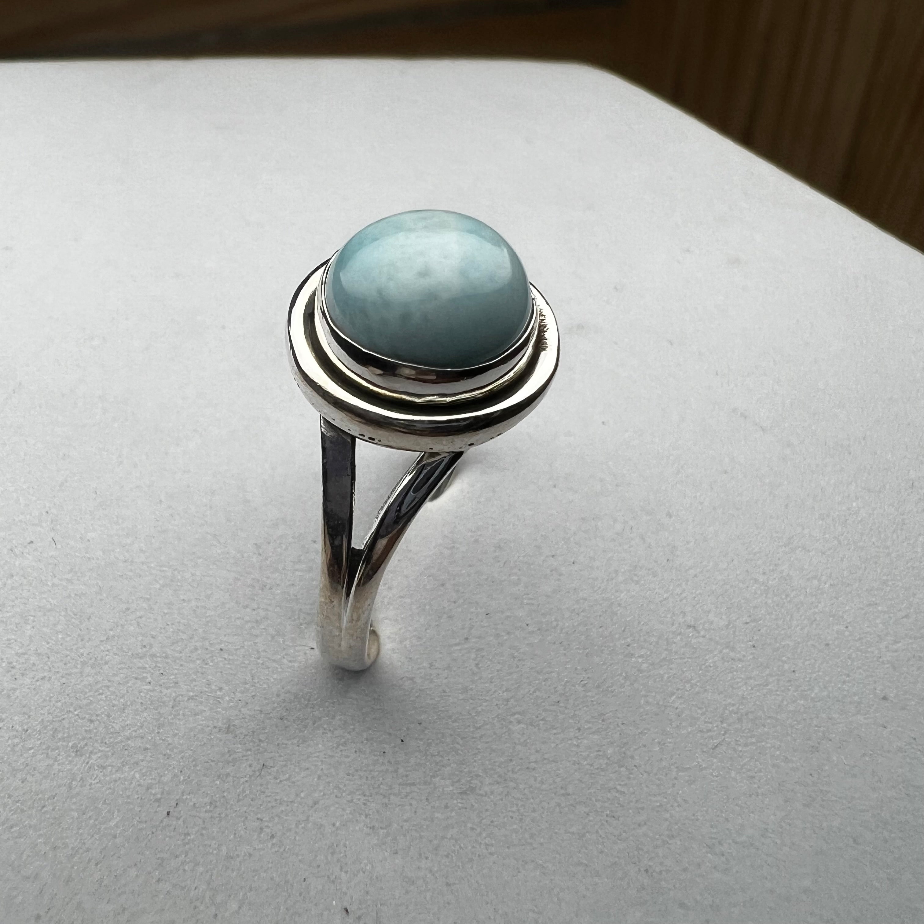 HANDCRAFTED LARIMAR RING IN
SILVER 925 (SIZE 9)