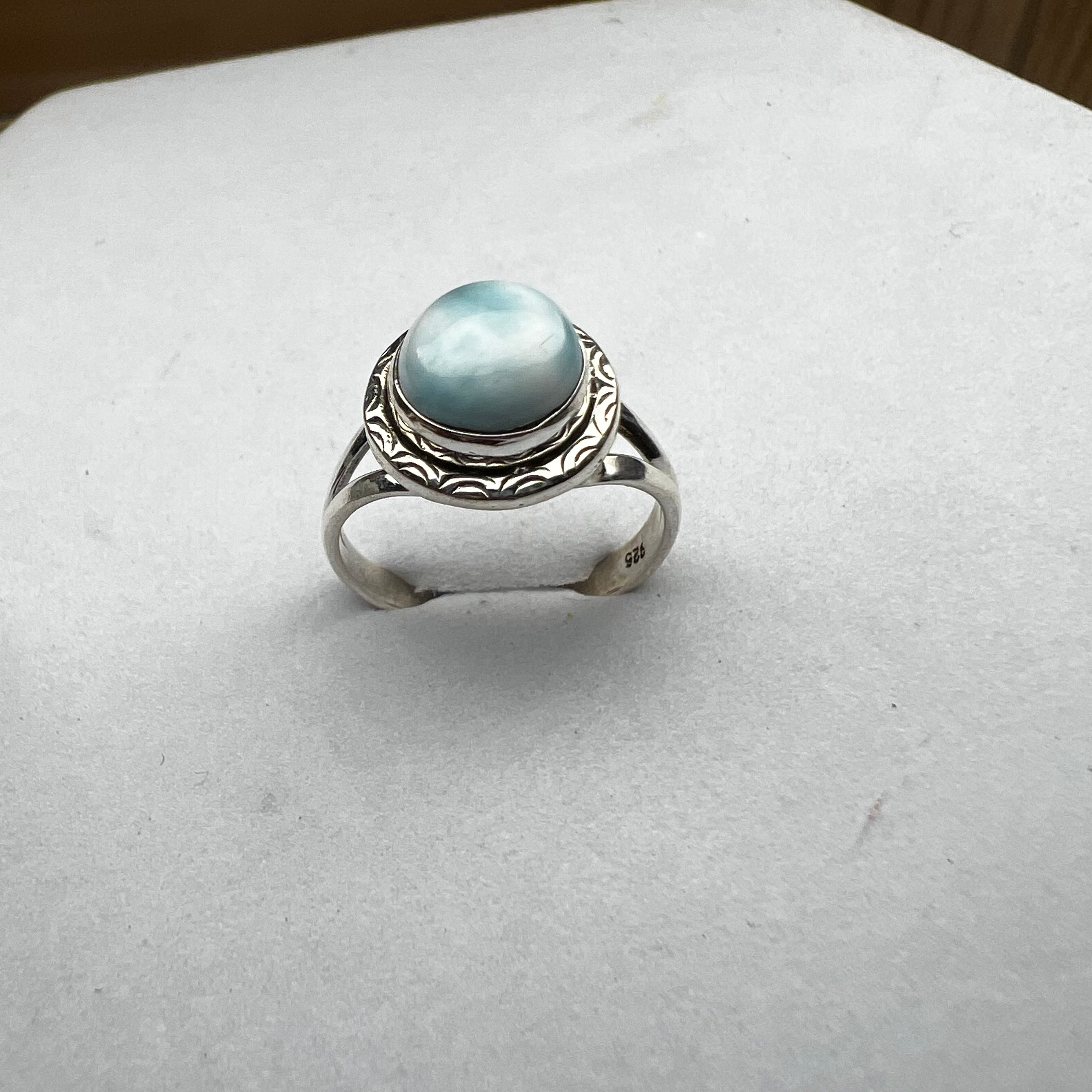 HANDCRAFTED LARIMAR RING IN
SILVER 925 (SIZE 6)