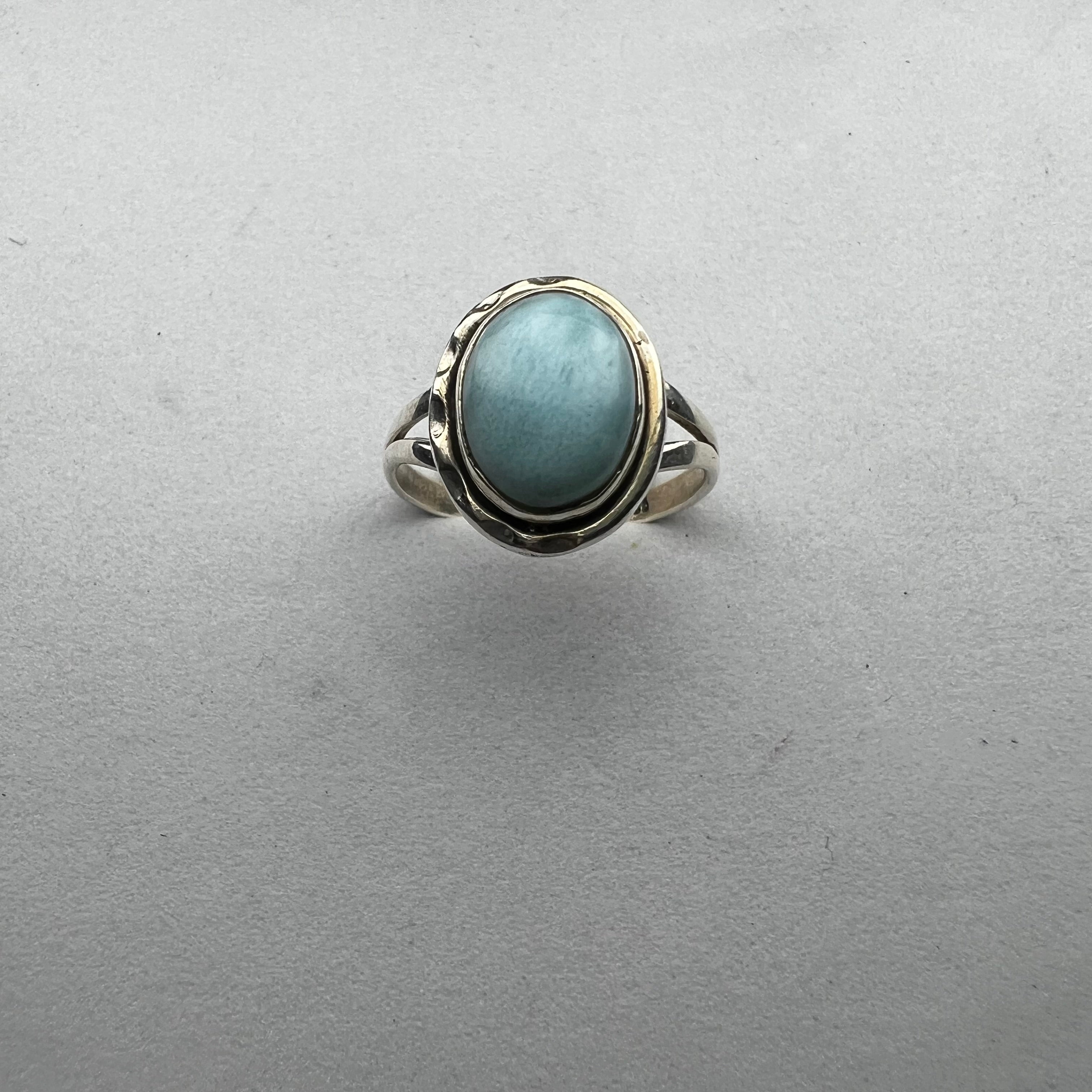 HANDCRAFTED LARIMAR RING IN
SILVER 925 (SIZE 6)