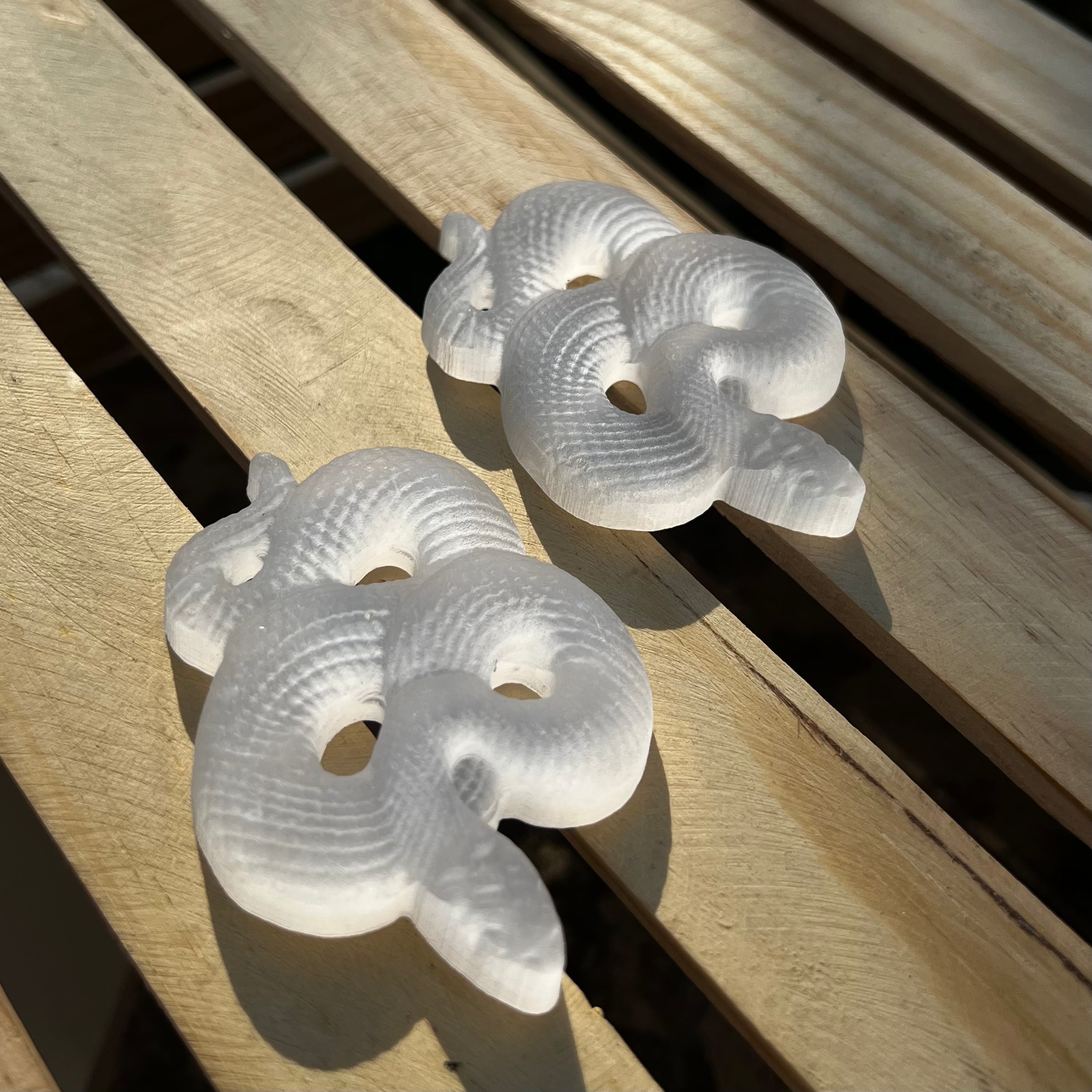 SELENITE SERPENT: A SYMBOL OF TRANSFORMATION AND INNER AWAKENING