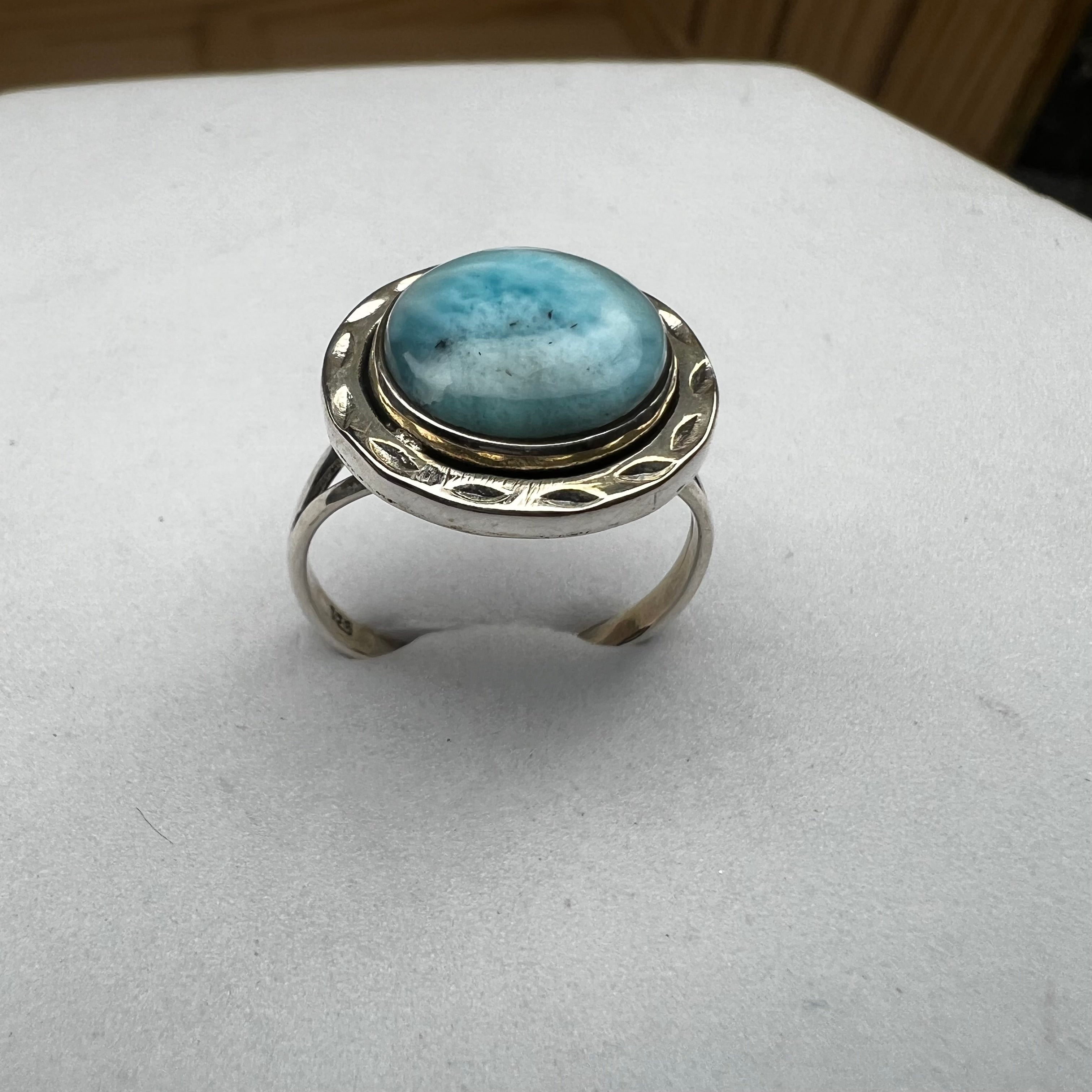 HANDCRAFTED LARIMAR RING IN
SILVER 925 (SIZE 7)