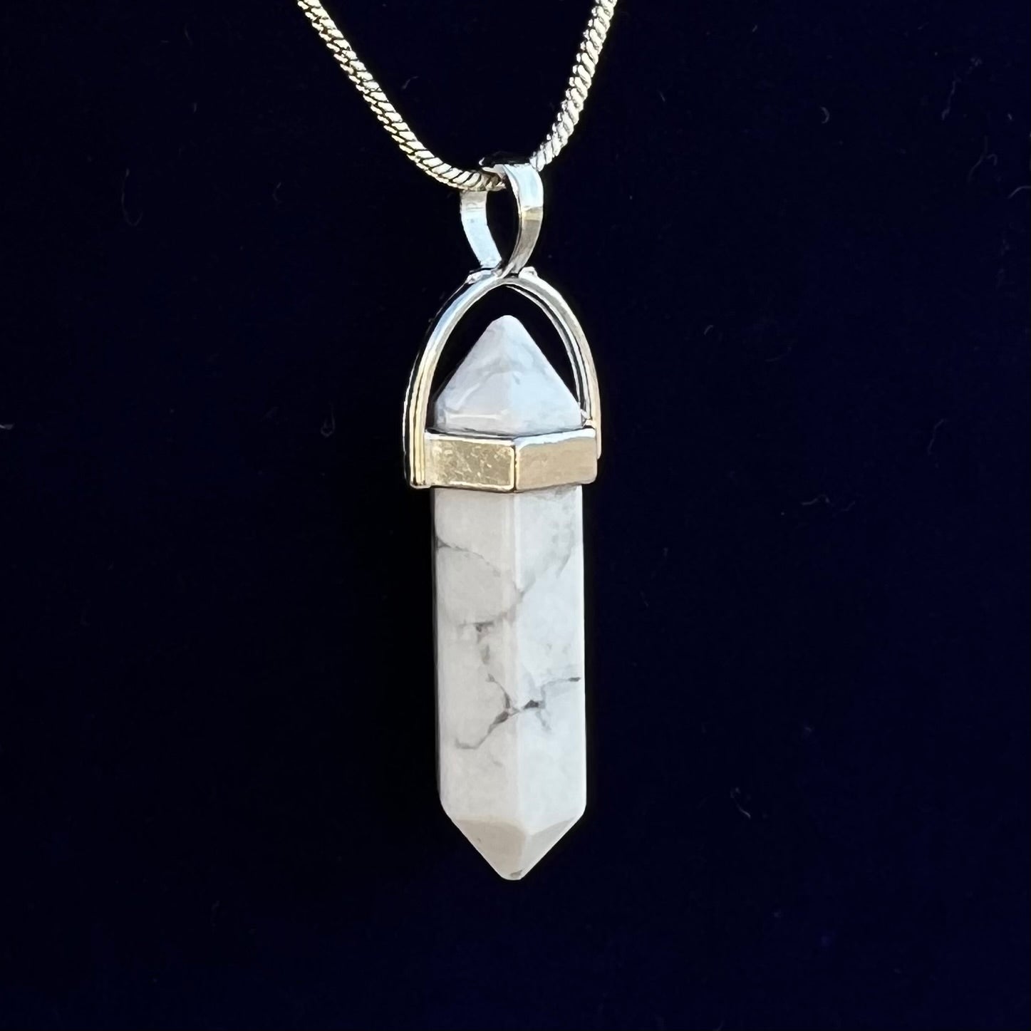 HOWLITE PENDANT: GERMAN SILVER