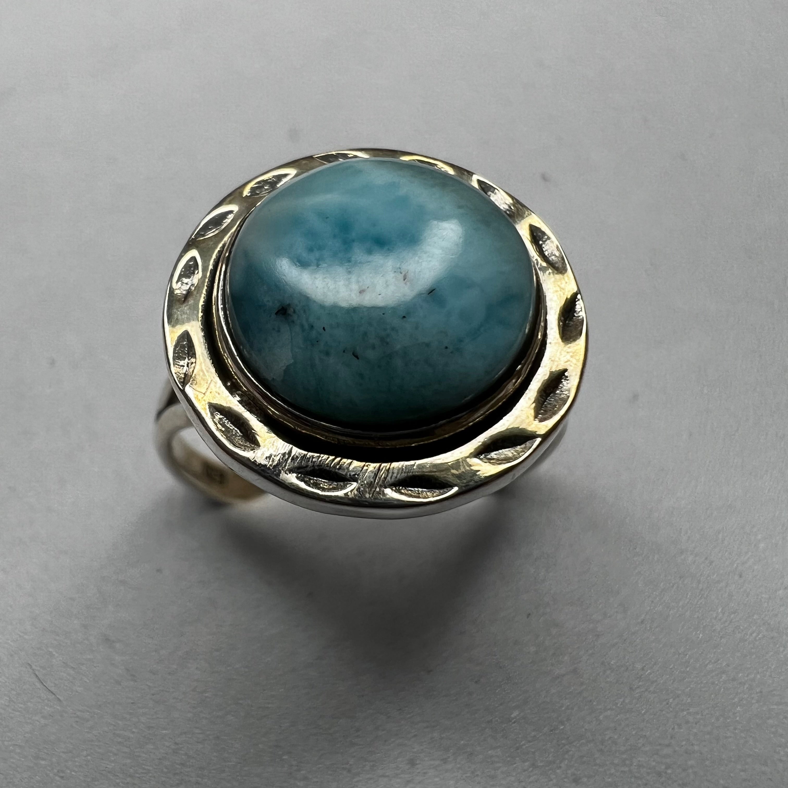 HANDCRAFTED LARIMAR RING IN
SILVER 925 (SIZE 7)
