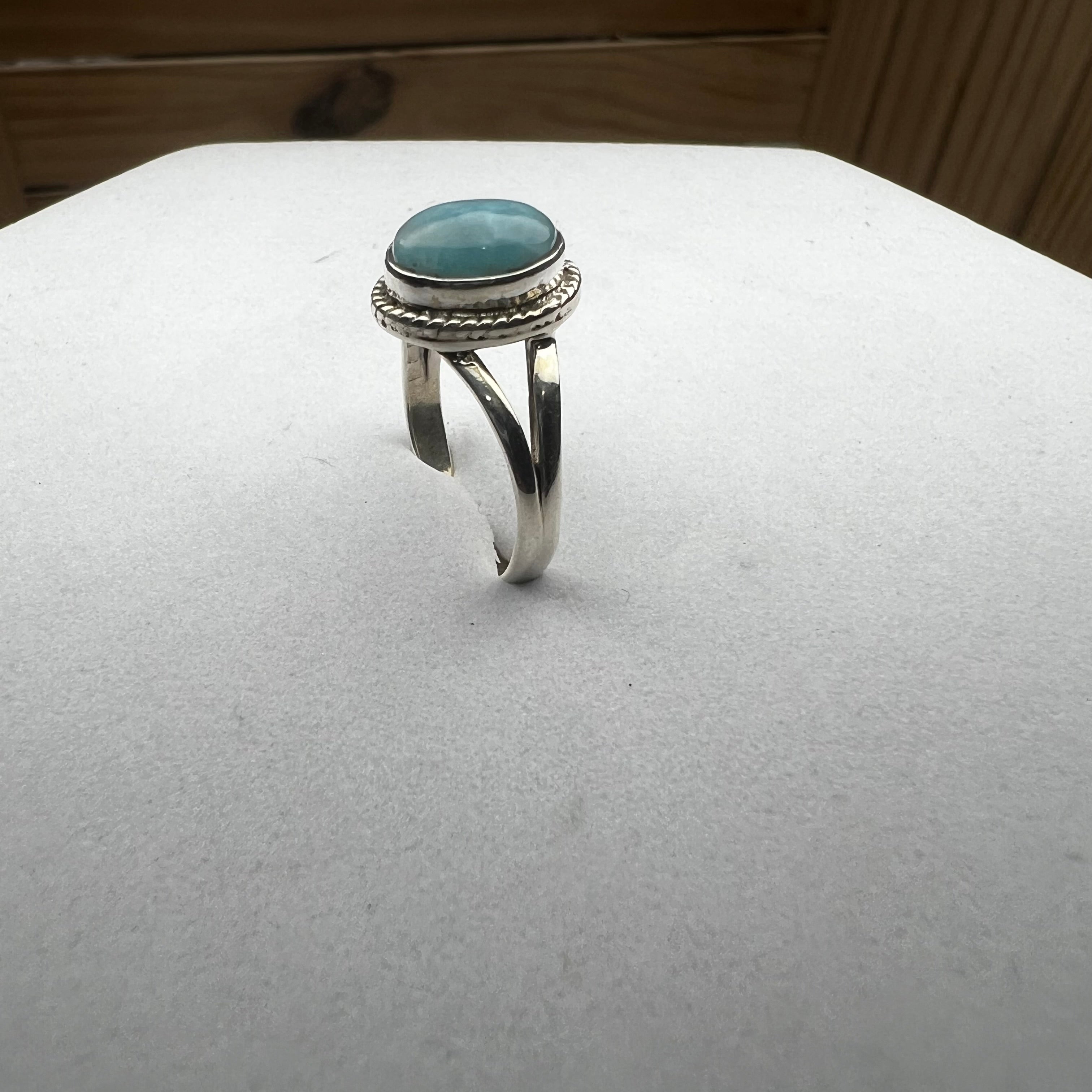 HANDCRAFTED LARIMAR RING IN
SILVER 925 (SIZE 6)