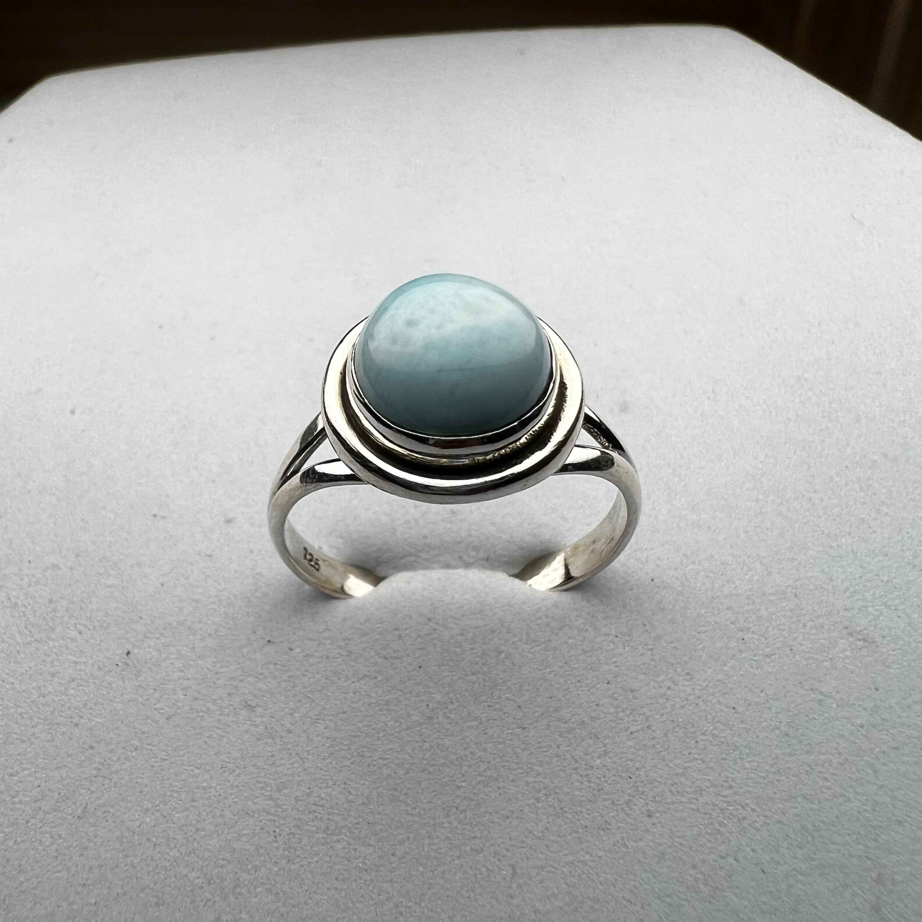 HANDCRAFTED LARIMAR RING IN
SILVER 925 (SIZE 9)