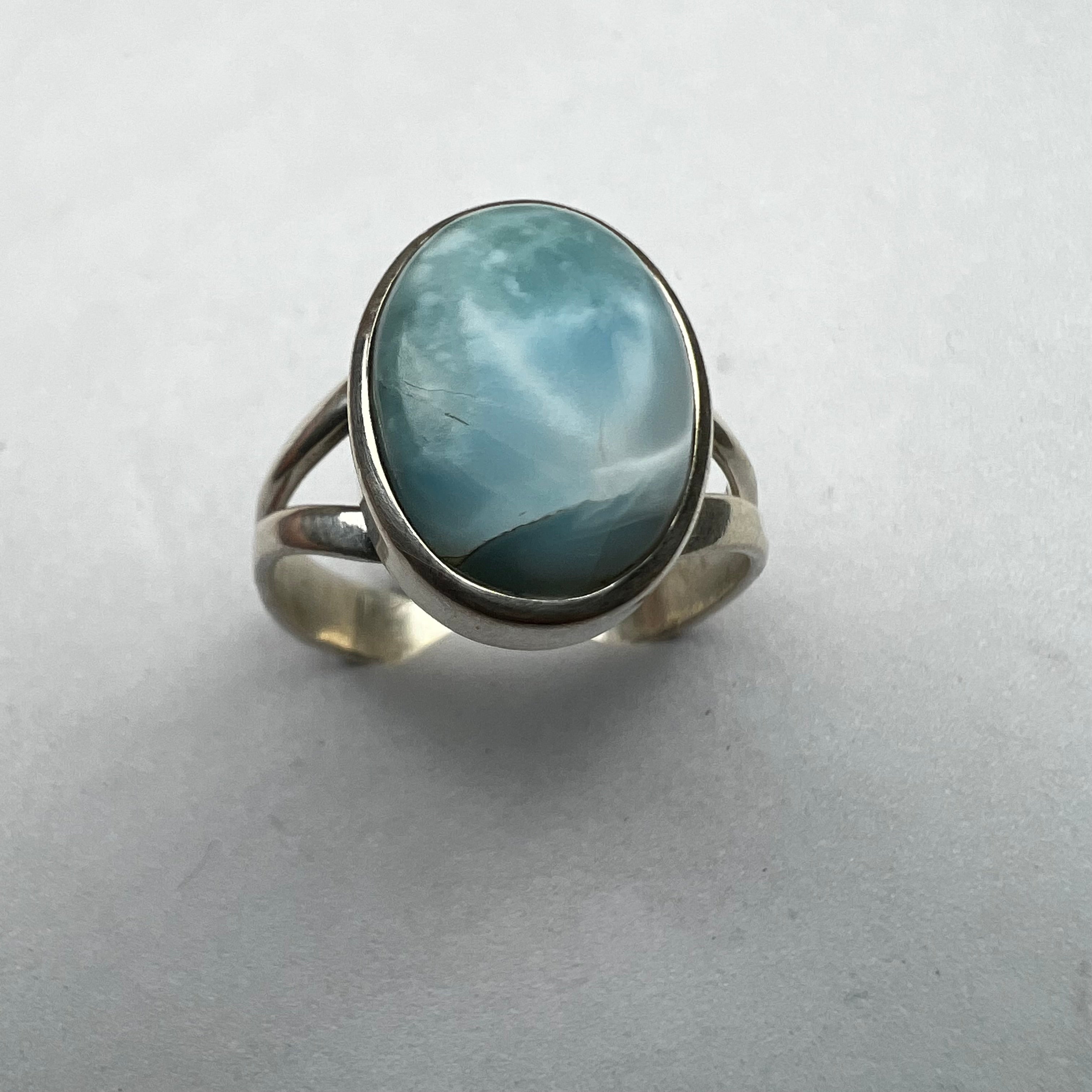HANDCRAFTED LARIMAR RING IN
SILVER 925 (SIZE 9)